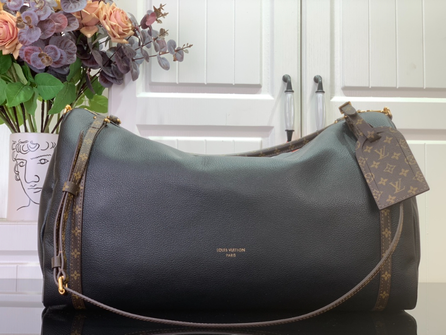 루이비통 익스프레스 트래블 M26037 202745cm 블랙1.jpg