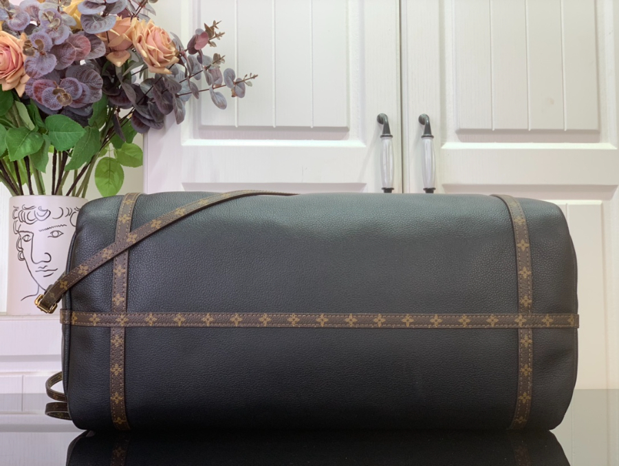 루이비통 익스프레스 트래블 M26037 202745cm 블랙5.jpg