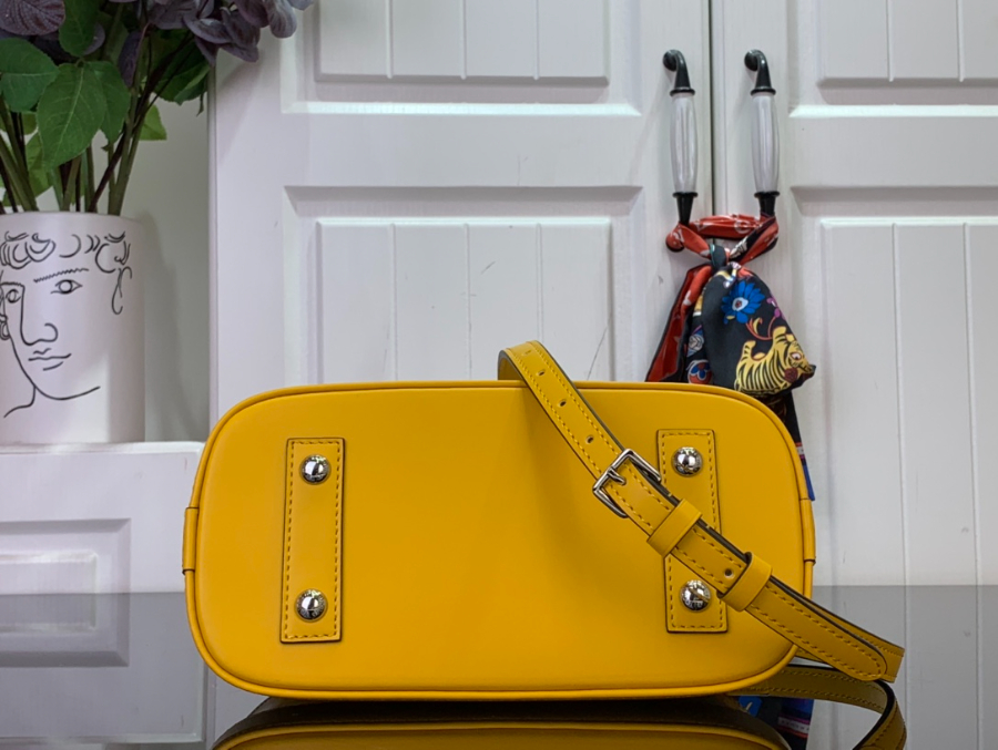 루이비통 알마 BB M11383 23.517.511.5cm 옐로우5.jpg