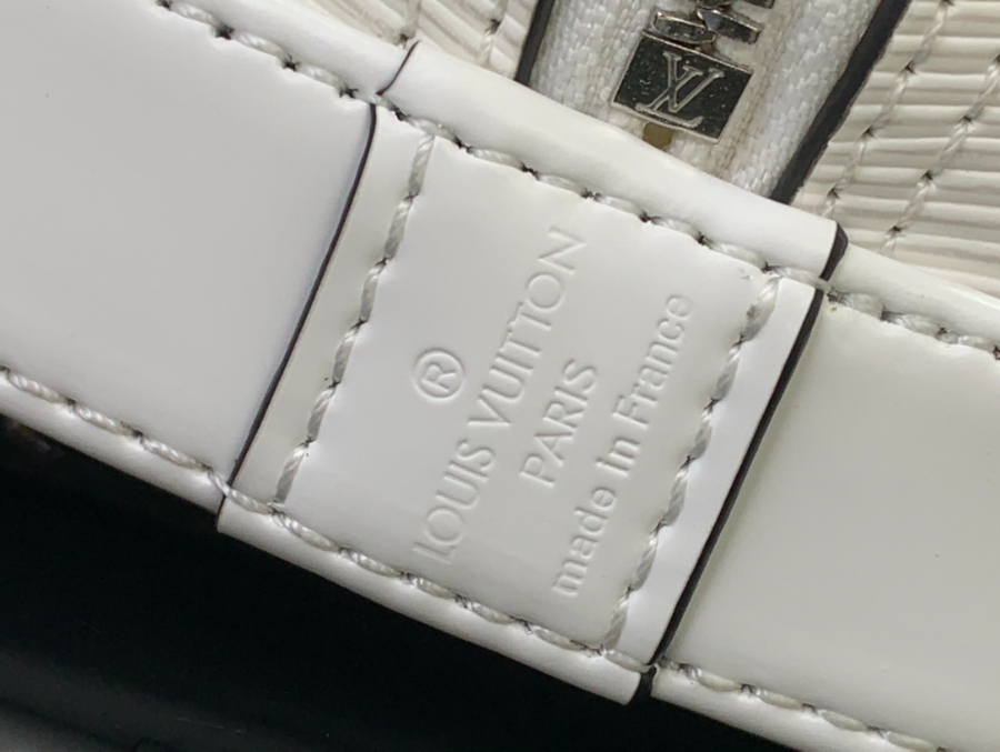 루이비통 알마 BB M11381 23.517.511.5cm 화이트8.jpg