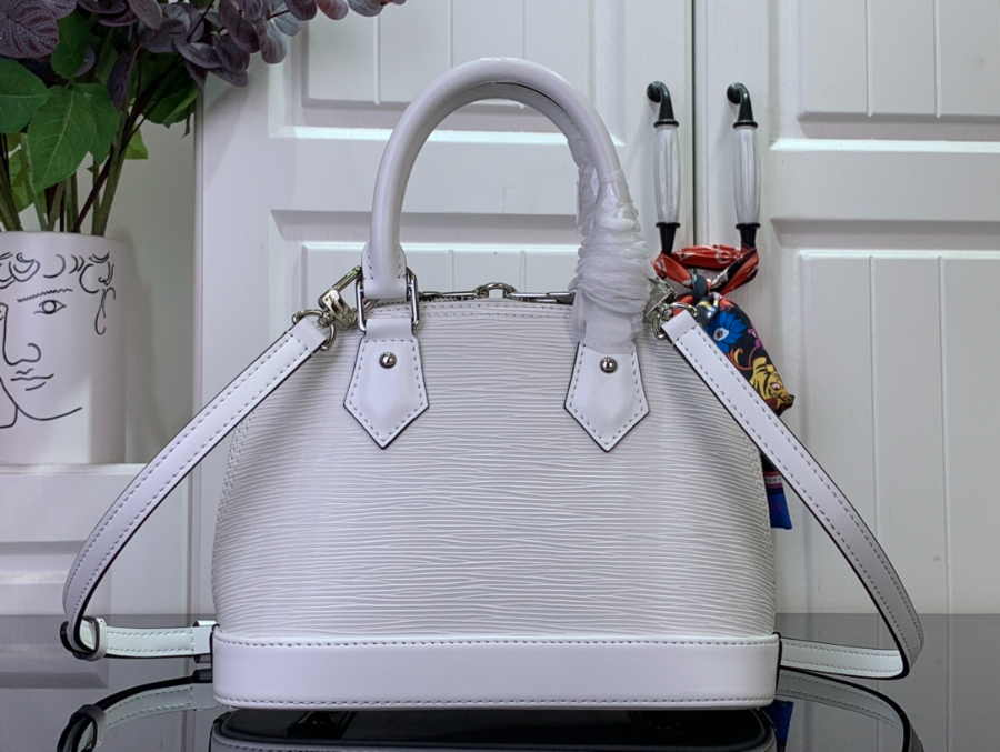 루이비통 알마 BB M11381 23.517.511.5cm 화이트2.jpg