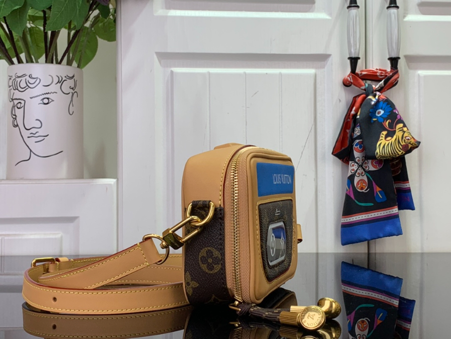 루이비통 발라되르 웨어러블 월릿 M14062 1913.55.5cm4.jpg