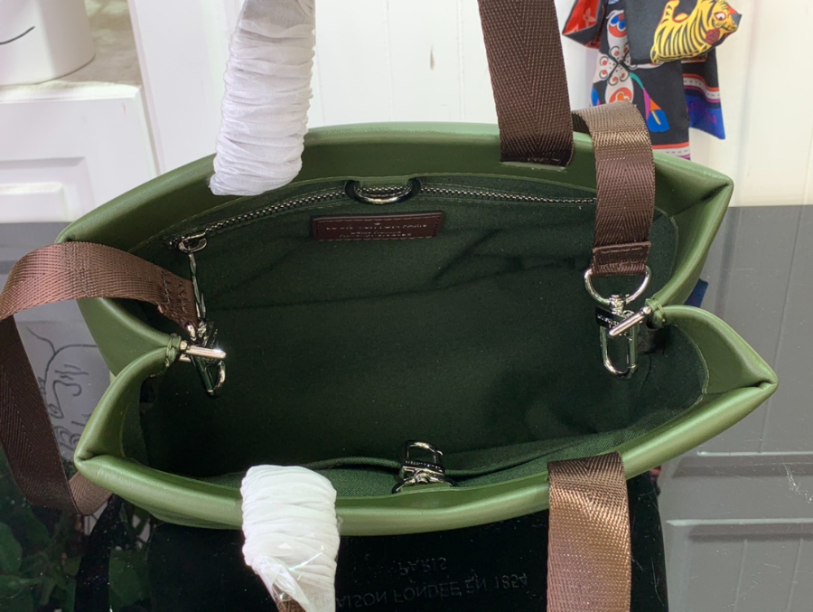 루이비통 미니 쇼퍼 토트 M15238 251911cm 카키 그린3.jpg