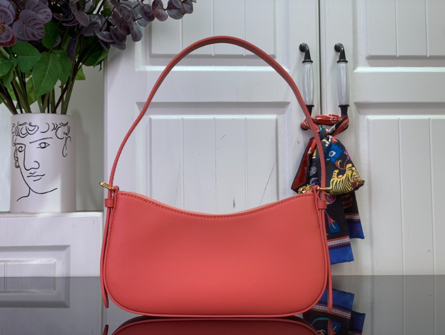 루이비통 포쉐트 LV 블룸 M25525 23104cm 라이트 레드2.jpg