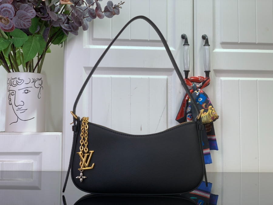 루이비통 포쉐트 LV 블룸 M25525 23104cm 블랙1.jpg