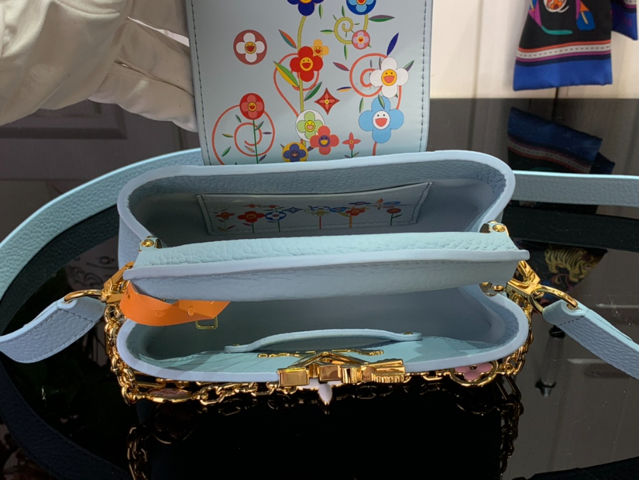 루이비통 LV x TM 카퓌신 이스트 웨스트 미니 M13707 22128cm 블루3.jpg