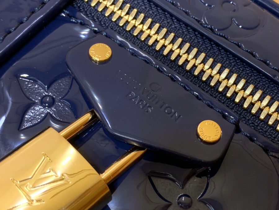 루이비통 베니티 체인 파우치 에나멜 블루 M13483 1911.56.5cm6.jpg