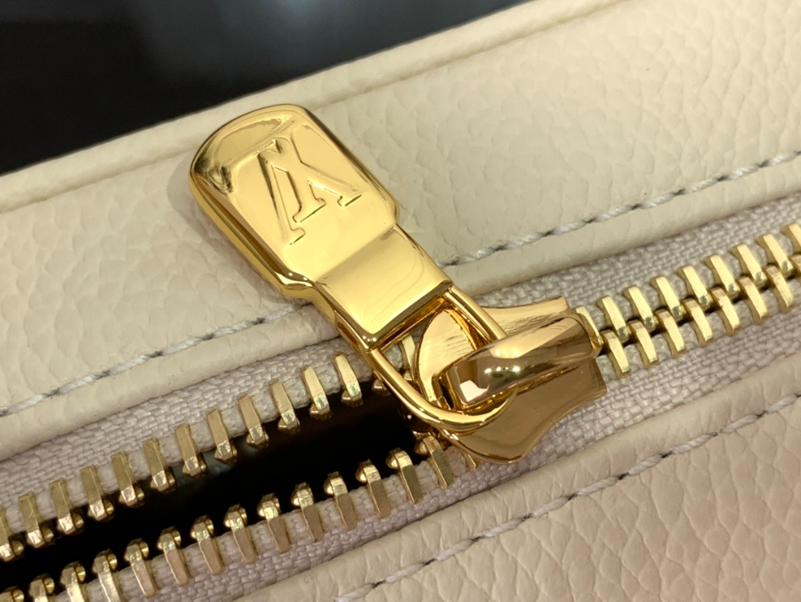 루이비통 타이니 카메라 백 M26509 13619cm 크림7.jpg