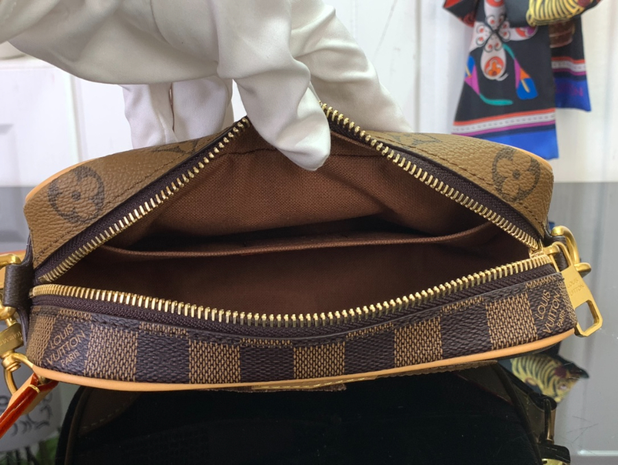 루이비통 트로카데로 미니 M26020 136.520cm 브라운3.jpg