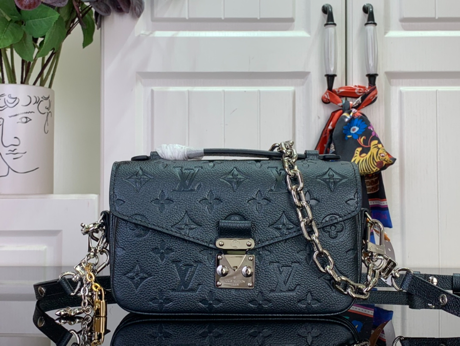 루이비통 포쉐트 메티스 이스트 웨스트 M26456 21.513.56cm1.jpg