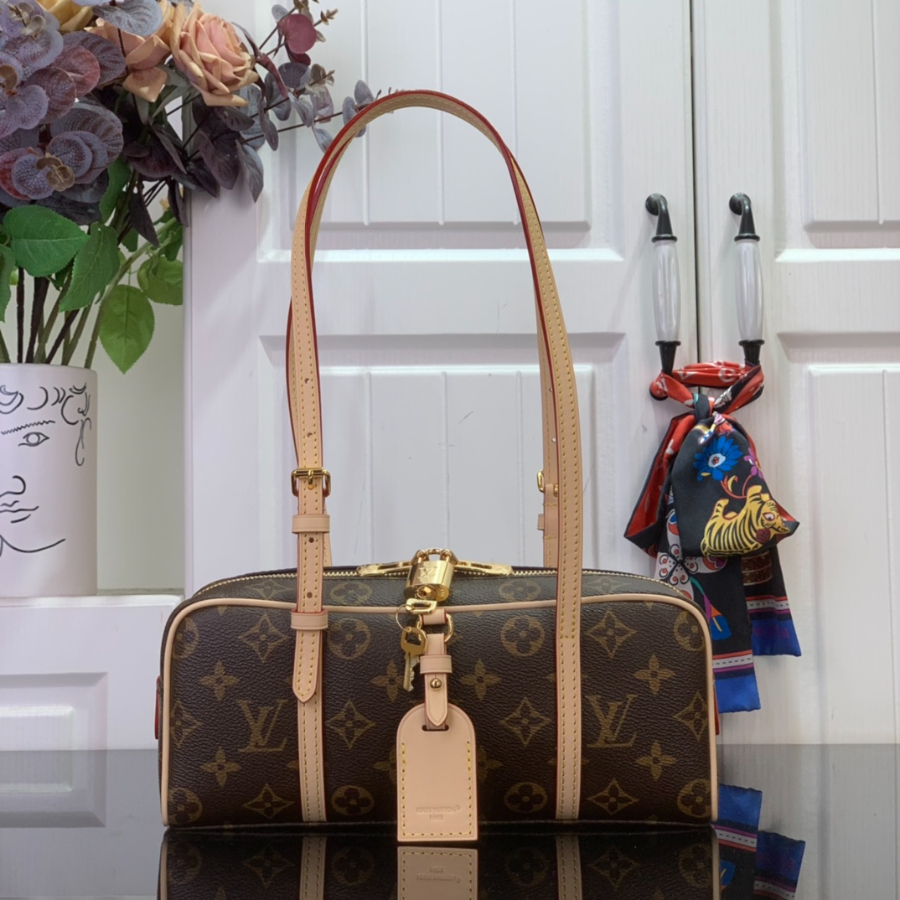 루이비통 행 온 M47031 11.56.526cm1.jpg