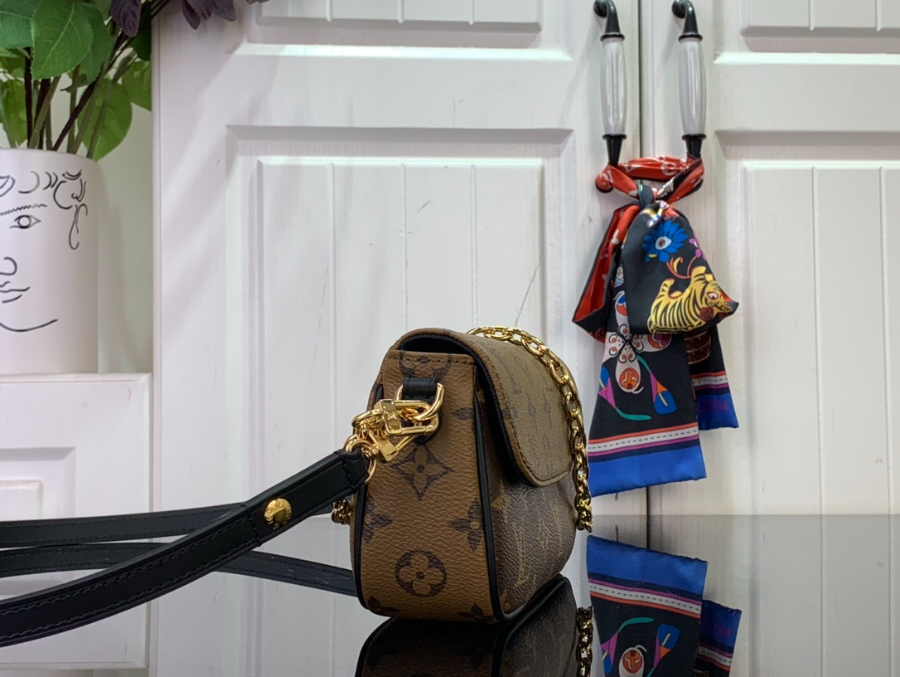 루이비통 월릿 온 체인 아이비 M26587 124.323.5cm4.jpg