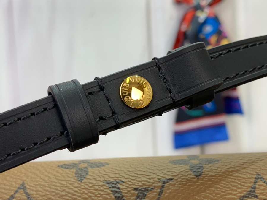 루이비통 월릿 온 체인 아이비 M26587 124.323.5cm6.jpg