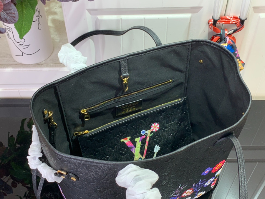 루이비통 LV X TM 네버풀 MM 블랙 M13675 322917cm3.jpg