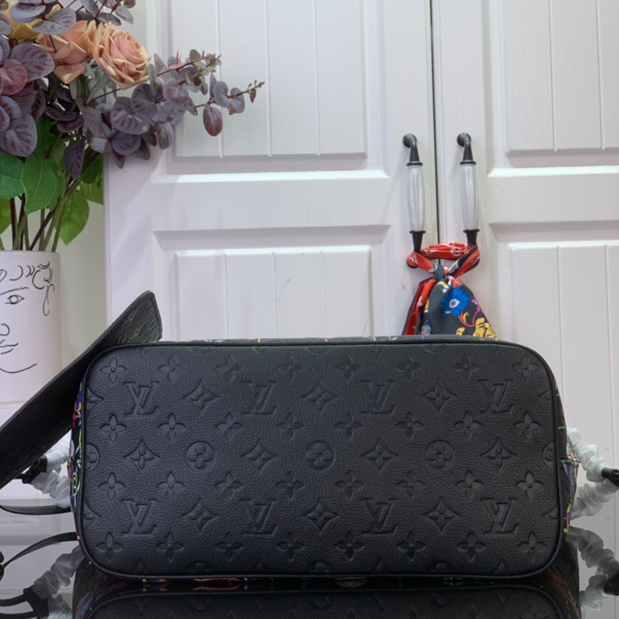 루이비통 LV X TM 네버풀 MM 블랙 M13675 322917cm5.jpg