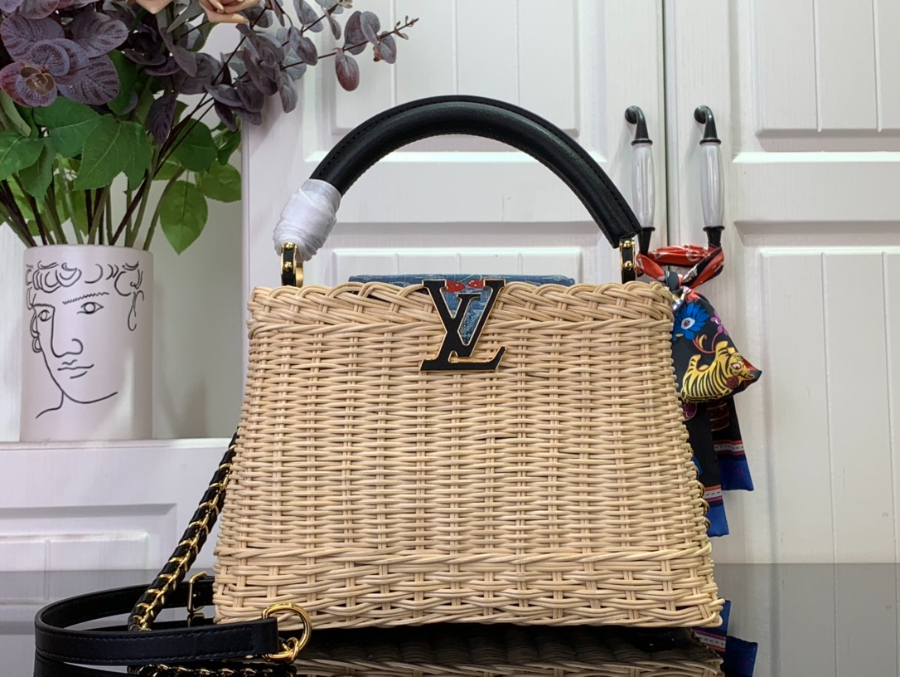 루이비통 LV x TM 카퓌신 BB M14295 27189cm 블랙1.jpg