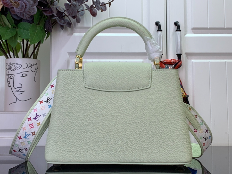 루이비통 LV x TM 카퓌신 BB 아보카도 그린 M14101 17.3927cm2.jpg