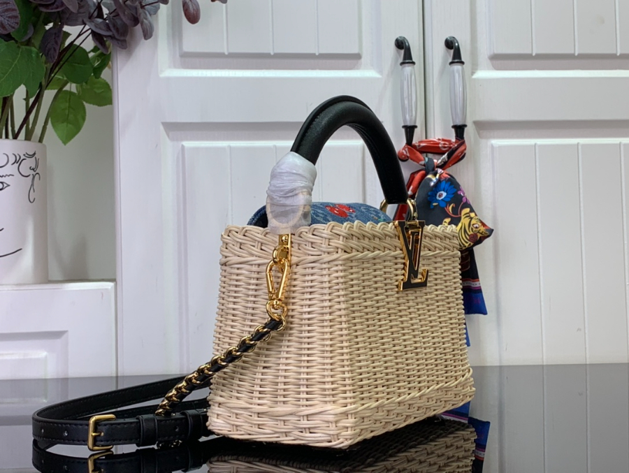 루이비통 LV x TM 카퓌신 미니 M14295 13.6821cm 블랙4.jpg