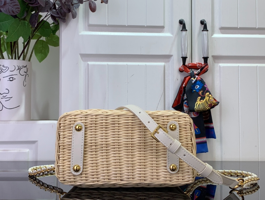 루이비통 LV x TM 카퓌신 미니 M14295 13.6821cm 화이트5.jpg