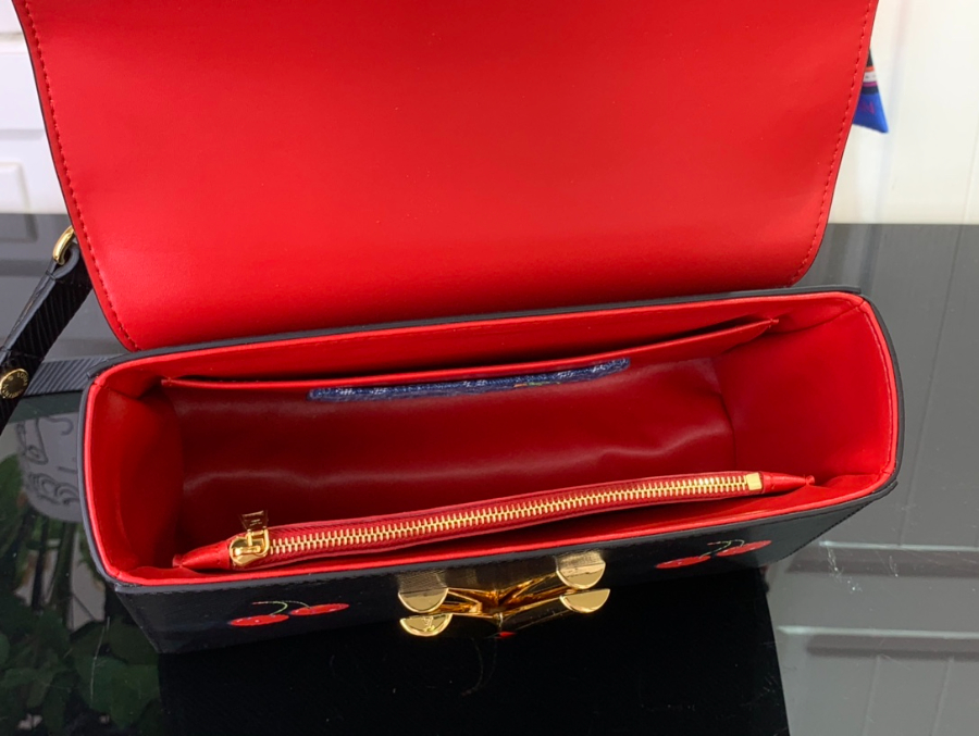 루이비통 LV x TM 트위스트 MM M14094 16823cm 블랙3.jpg