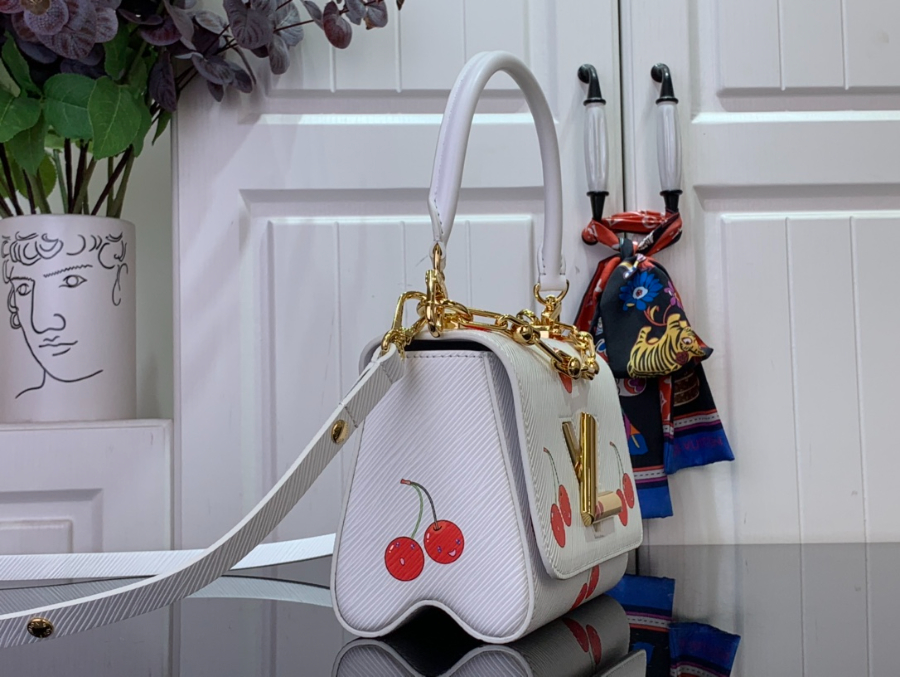 루이비통 LV x TM 트위스트 PM M13239 15719cm 화이트4.jpg