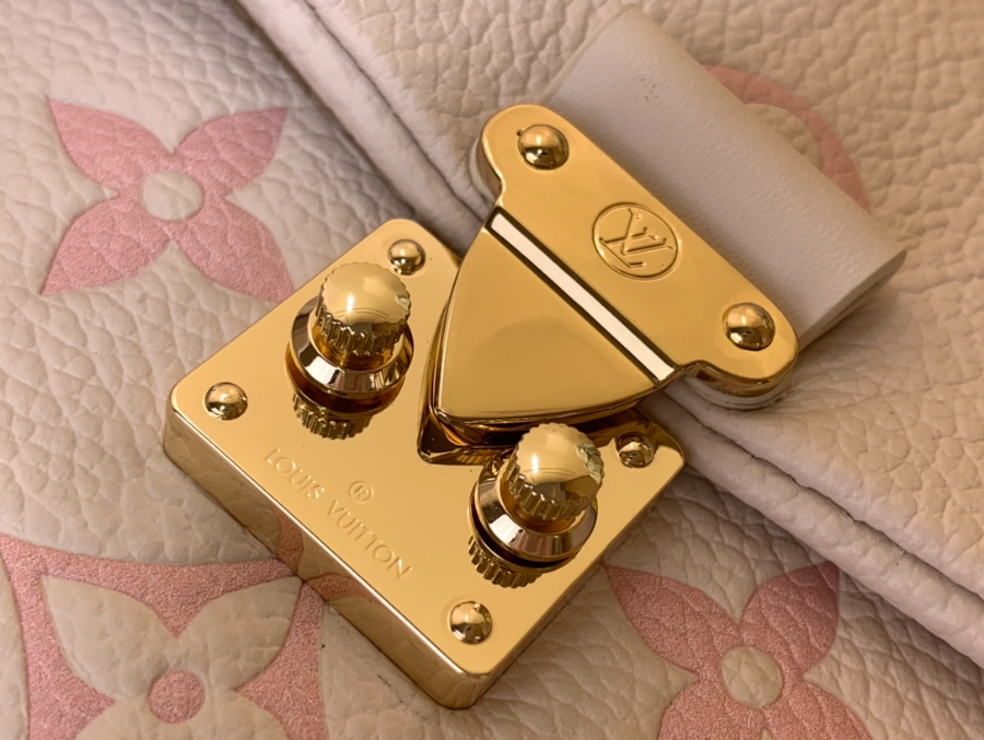 루이비통 나노 마들렌 M25596 12.5621cm6.jpg
