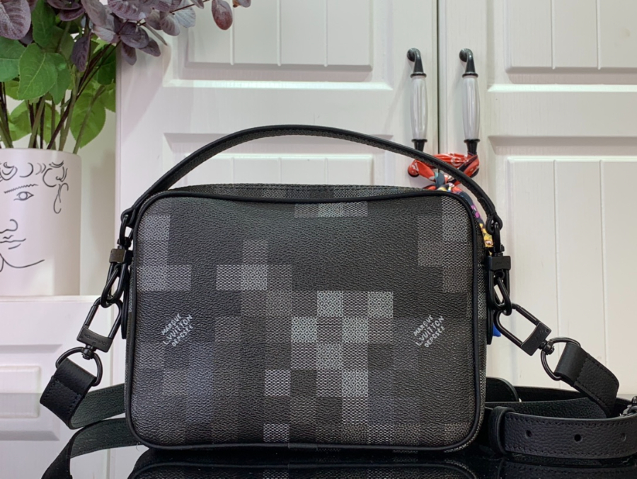 루이비통 닐 메신저 M14988 17.51125cm2.jpg