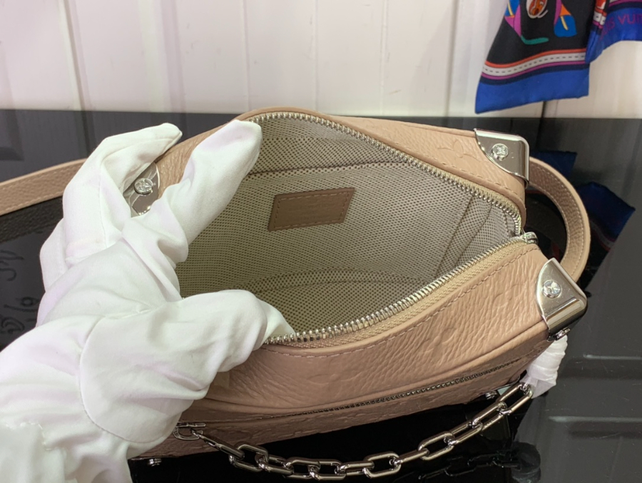 루이비통 미니 소프트 트렁크 M13868 18.5138cm3.jpg