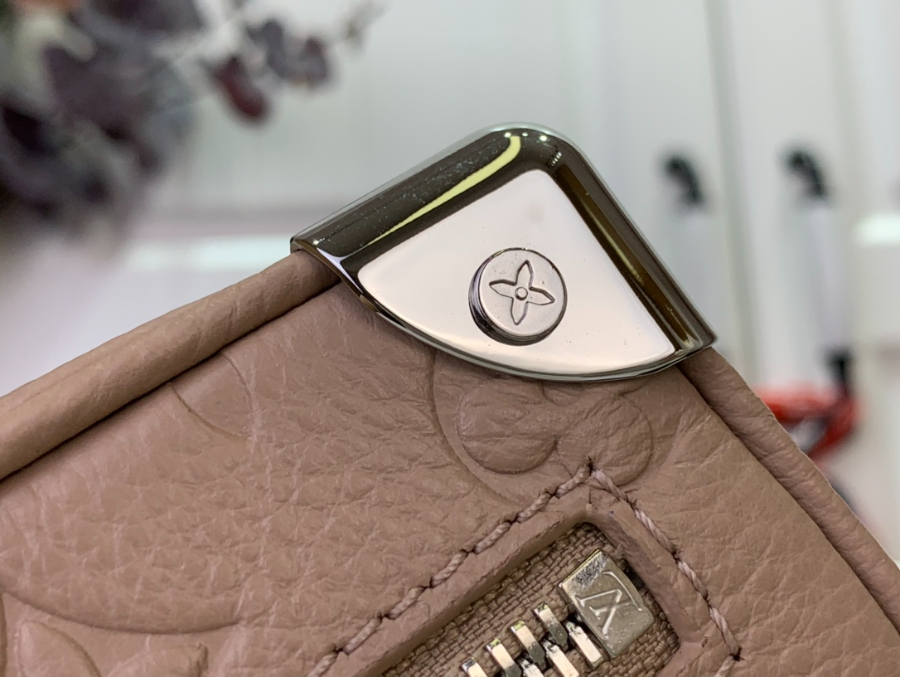 루이비통 미니 소프트 트렁크 M13868 18.5138cm8.jpg