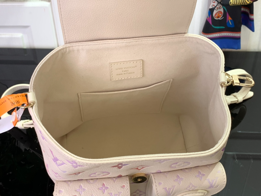 루이비통 백업 M15113 221420cm3.jpg