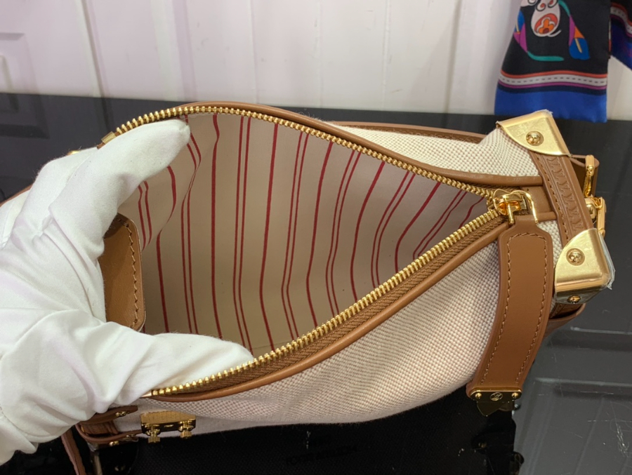 루이비통 사이드 트렁크 MM M14411 23.5168.5cm3.jpg