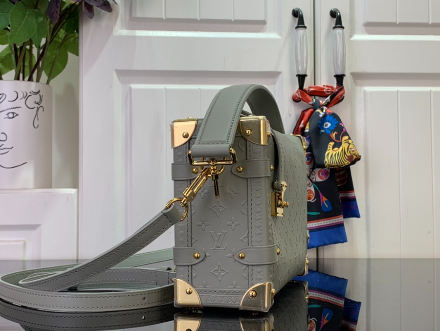 루이비통 사이드 트렁크 MM M25602 168.523.5cm04.jpg