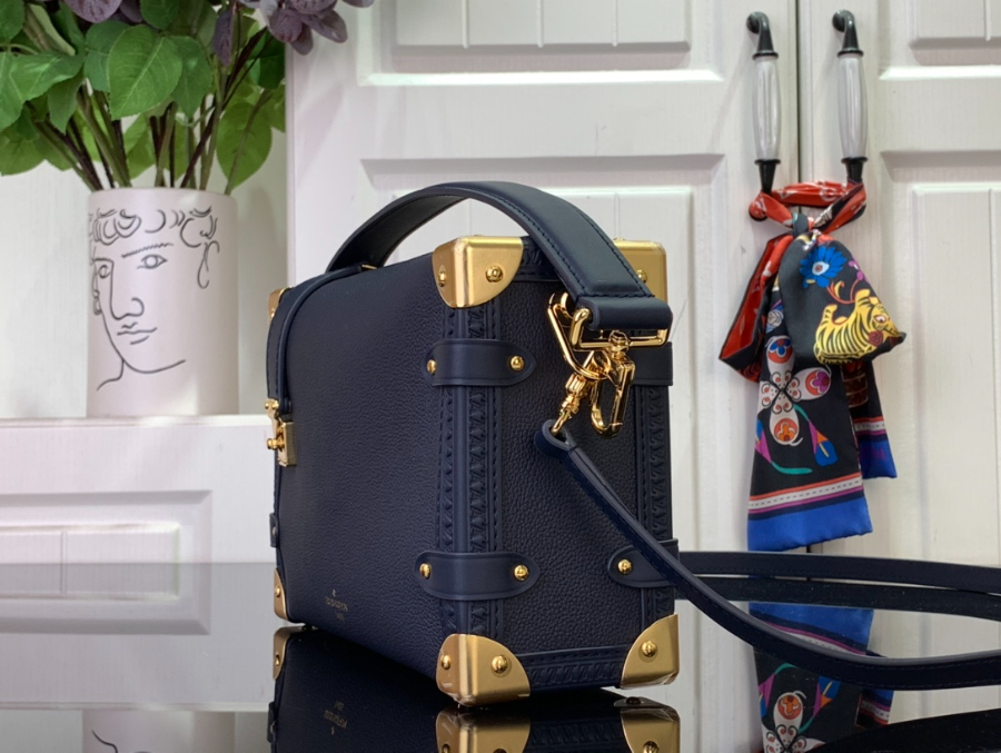 루이비통 사이드 트렁크 MM 네이비 M15226 21146cm4.jpg