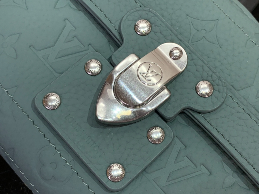 루이비통 소울 트렁크 베르 도 M13870 15719cm6.jpg