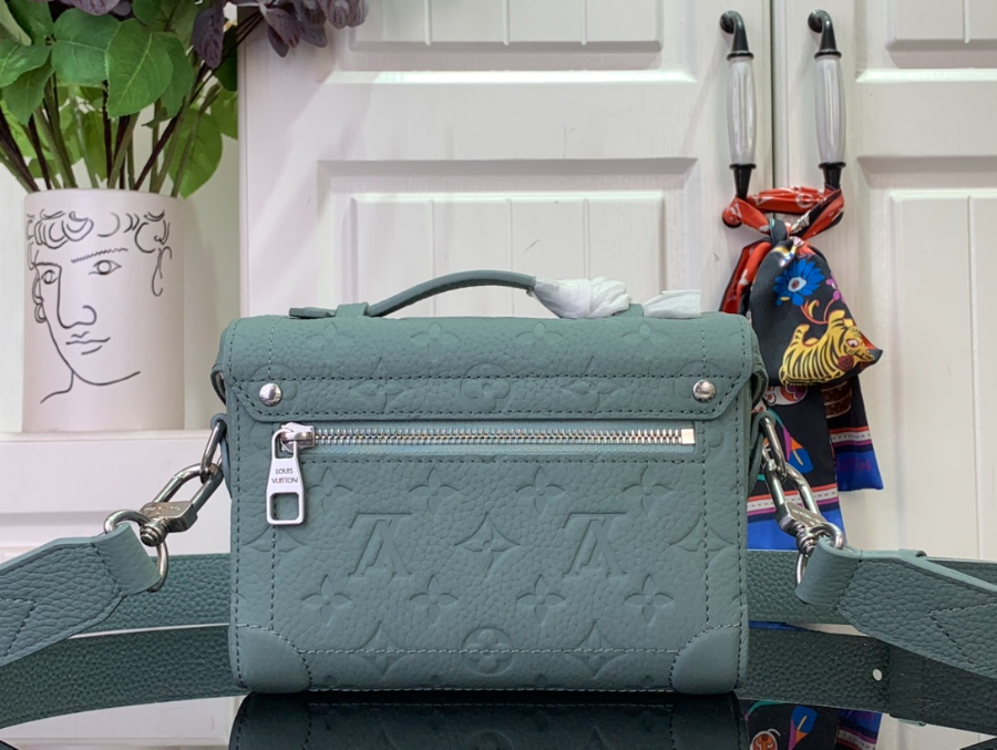 루이비통 소울 트렁크 베르 도 M13870 15719cm2.jpg