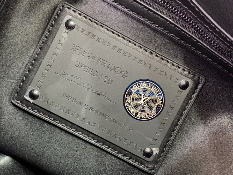 루이비통 스피디 P9 반둘리에 30 M13904 301721cm 블랙8.jpg