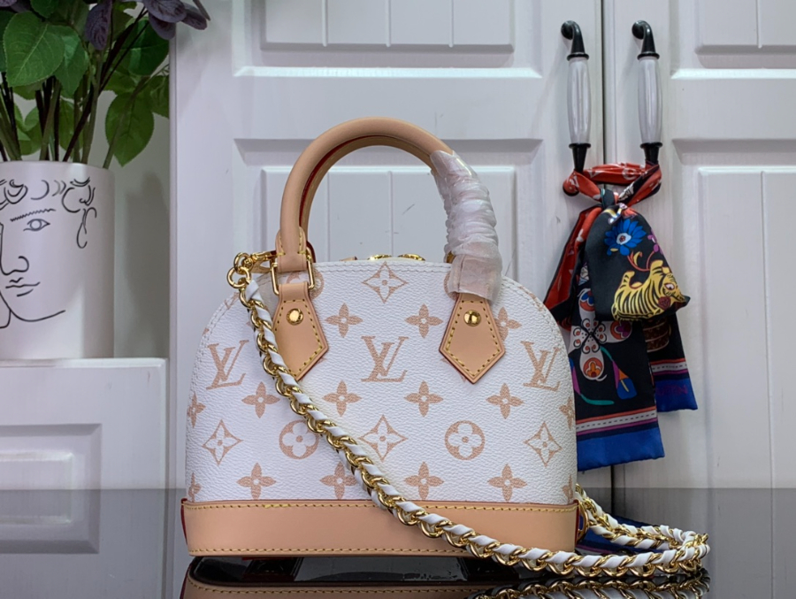 루이비통 알마 미니 LV 화이트 K00015 18128cm2.jpg