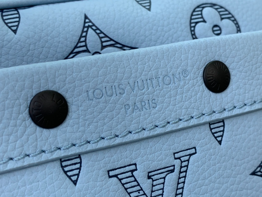 루이비통 알파 웨어러블 월릿 M14790 1118.56.5cm6.jpg