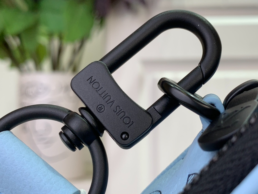 루이비통 알파 웨어러블 월릿 M14790 1118.56.5cm8.jpg