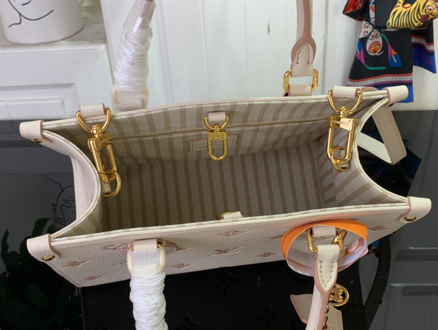 루이비통 온더고 PM 스몰 M14403 1911.525cm3.jpg