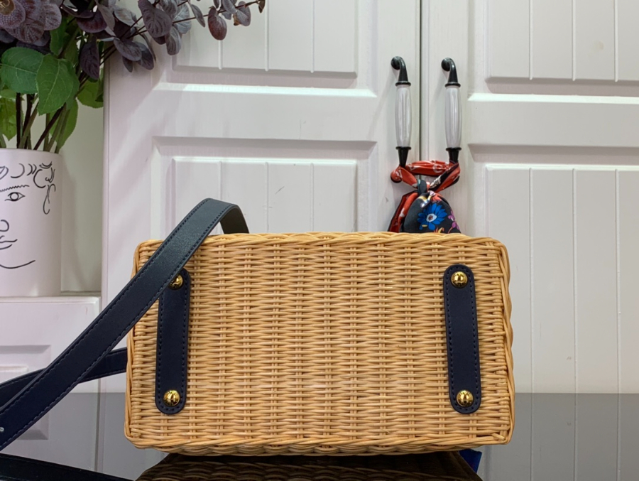 루이비통 카퓌신 BB 27918cm M26025 네이비5.jpg