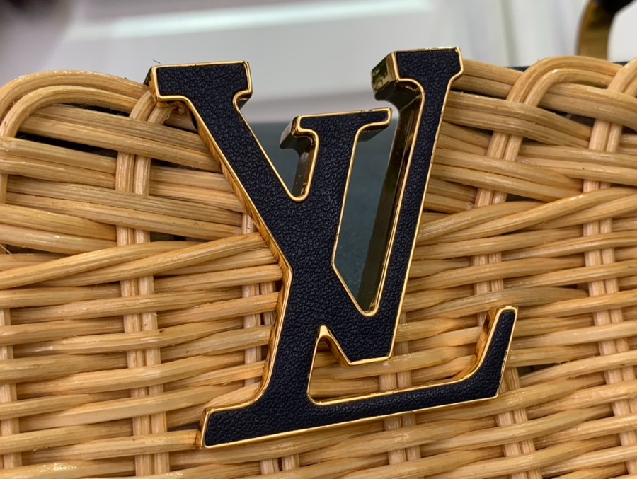 루이비통 카퓌신 BB 27918cm M26025 네이비6.jpg