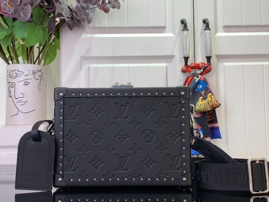 루이비통 클러치 박스 M12876 2416.58m2.jpg