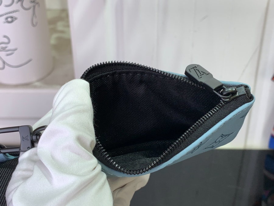 루이비통 트리오 메신저 M14781 2518.57cm 스카이 블루6.jpg