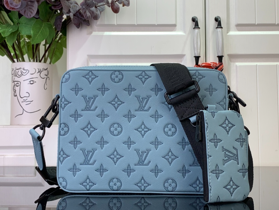 루이비통 트리오 메신저 M14781 2518.57cm 스카이 블루2.jpg