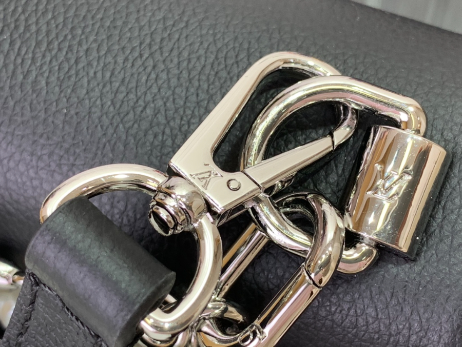 루이비통 트위스트 PM 슬림 19157cm M14636 블랙7.jpg