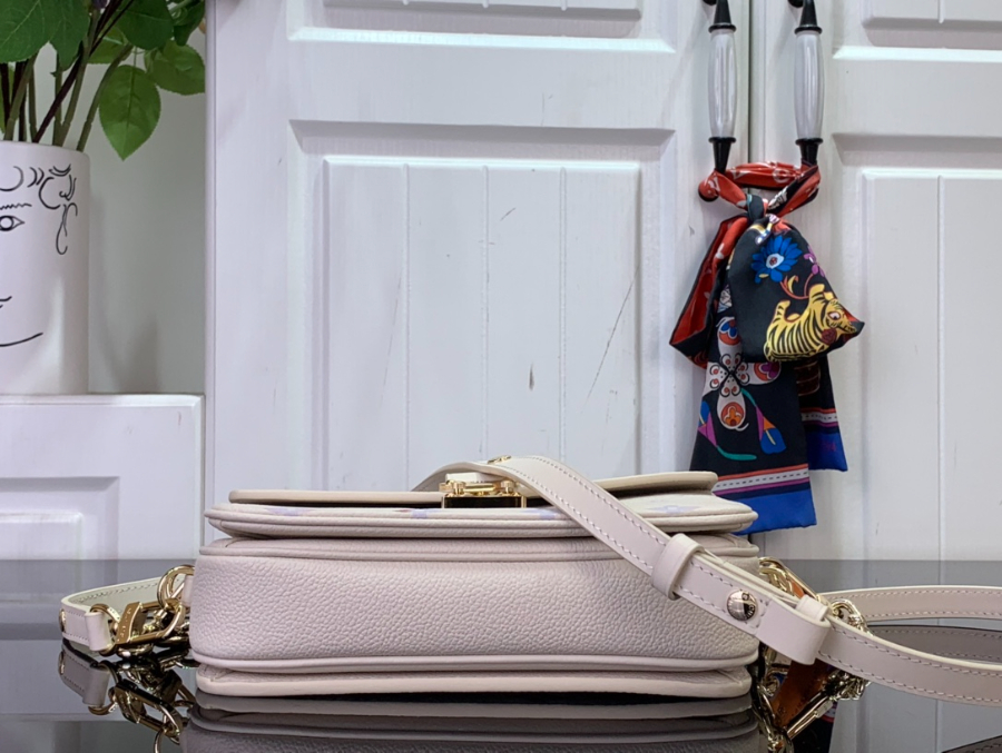 루이비통 포쉐트 메티스 이스트 웨스트 M25682 13.5621.5cm5.jpg