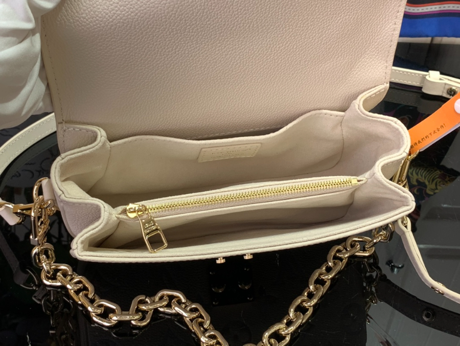 루이비통 포쉐트 메티스 이스트 웨스트 M25682 13.5621.5cm3.jpg