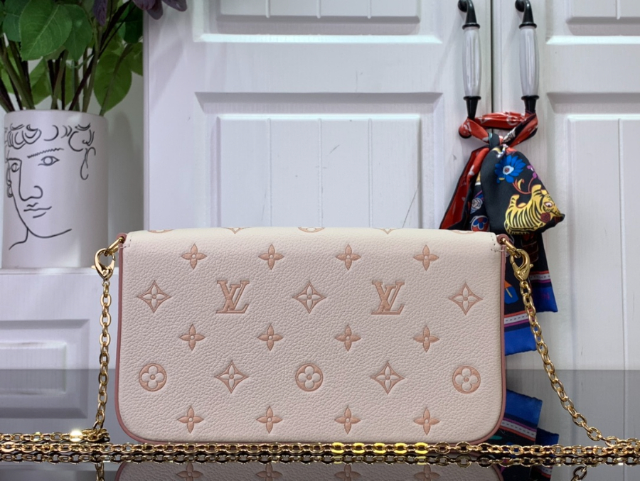 루이비통 포쉐트 펠리시 체인 M64064 M15968 21123cm 크림2.jpg