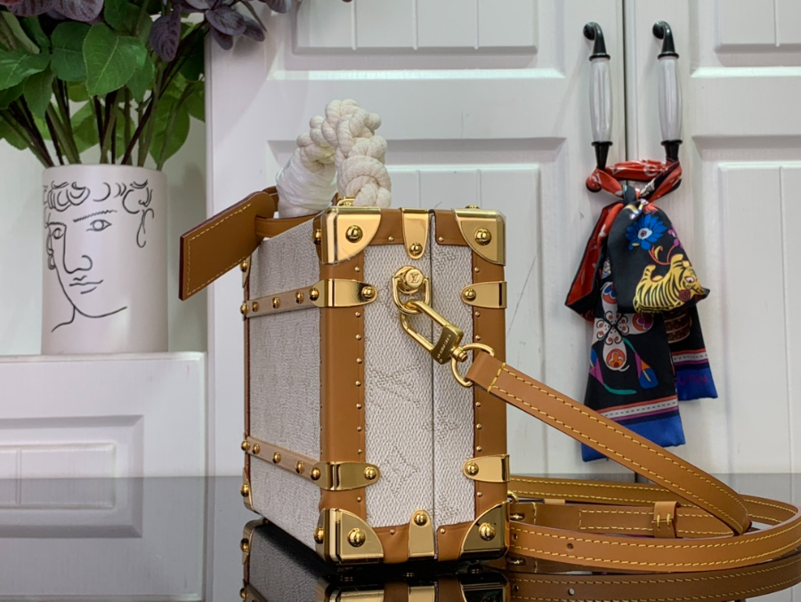 루이비통 핸들 소프트 트렁크 M14440 16.5824cm4.jpg